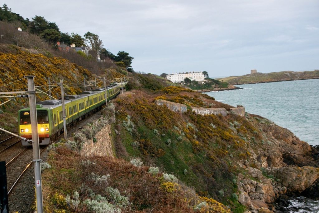 train, dublin, DART